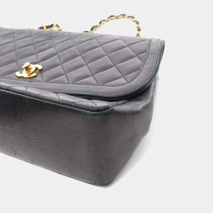 Pre Owned Chanel Matelasse Shoulder Bag Lambskin (Sheepskin) Black
