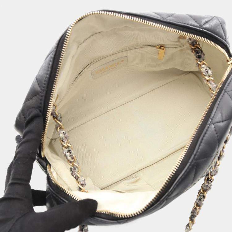 Pre Owned Chanel Matelasse Shoulder Bag Lambskin Leather Black