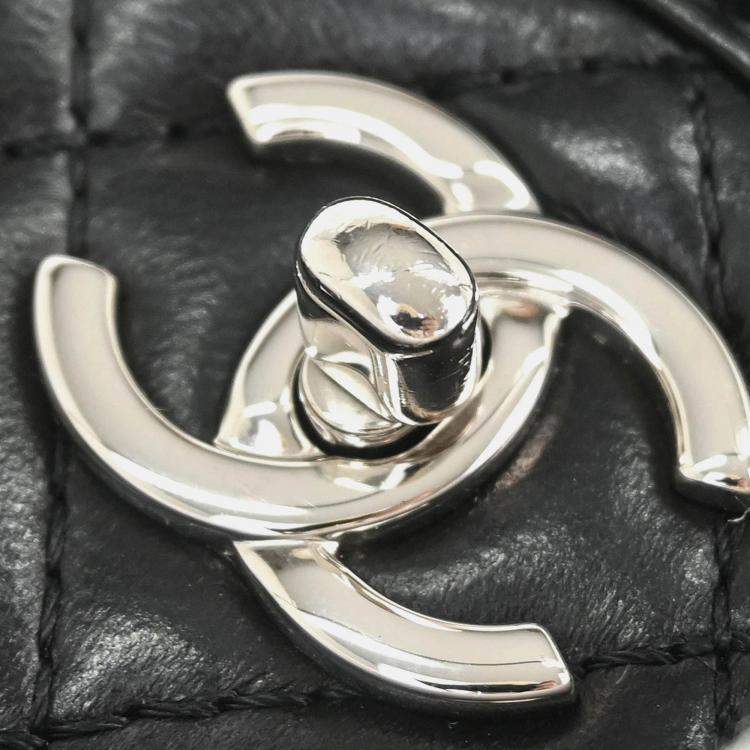 Pre Owned Chanel Black Lambskin Chain Shoulder Bag