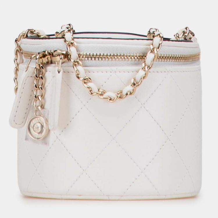 Pre Owned Chanel White Quilted Lambskin Leather Chain and Charm Vanity Case