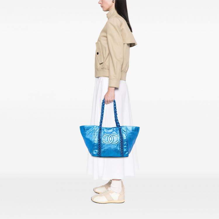 Pre Owned Chanel Blue Medium Cracked Metallic Calfskin Modern Chain Tote