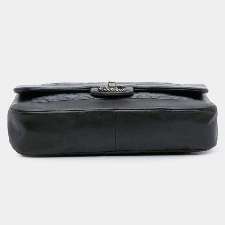 Pre Owned Chanel Black Blue Medium Bicolor Quilted Calfskin Flap