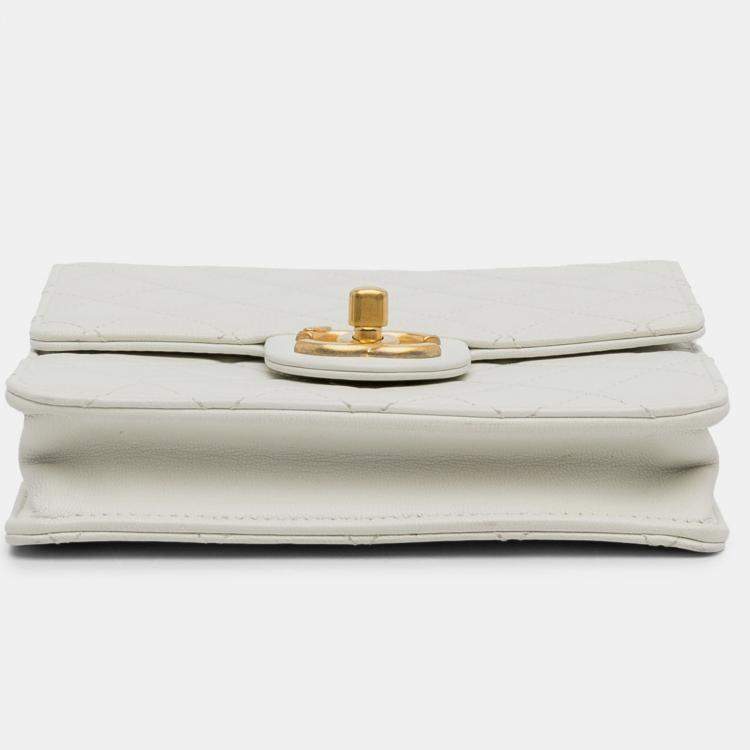 Pre Owned Chanel White Small Chic Pearls Flap