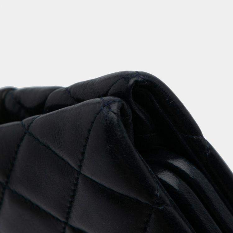 Pre Owned Chanel Black CC Quilted Lambskin Pearl Clutch