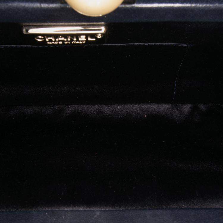 Pre Owned Chanel Black CC Quilted Lambskin Pearl Clutch