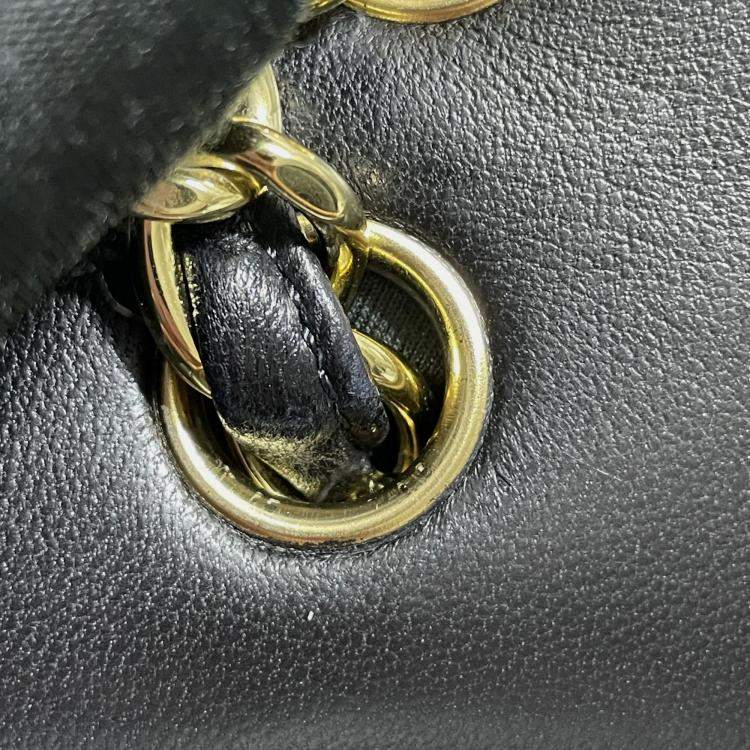 Pre Owned Chanel Black Jumbo Classic Lambskin Double Flap
