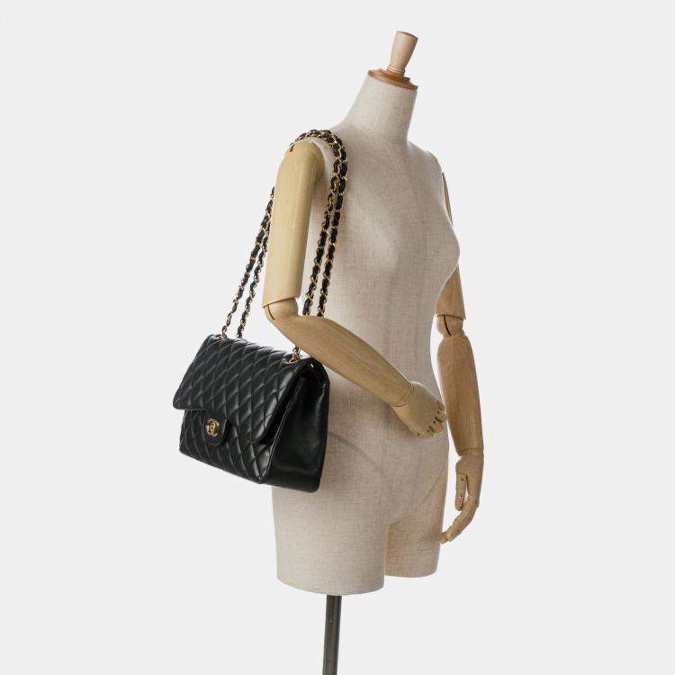 Pre Owned Chanel Black Jumbo Classic Lambskin Double Flap