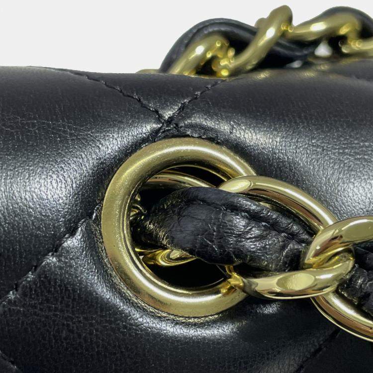 Pre Owned Chanel Black Jumbo Classic Lambskin Double Flap