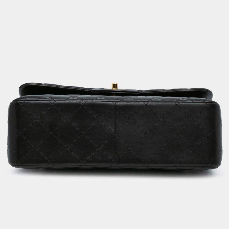 Pre Owned Chanel Black Jumbo Classic Lambskin Double Flap