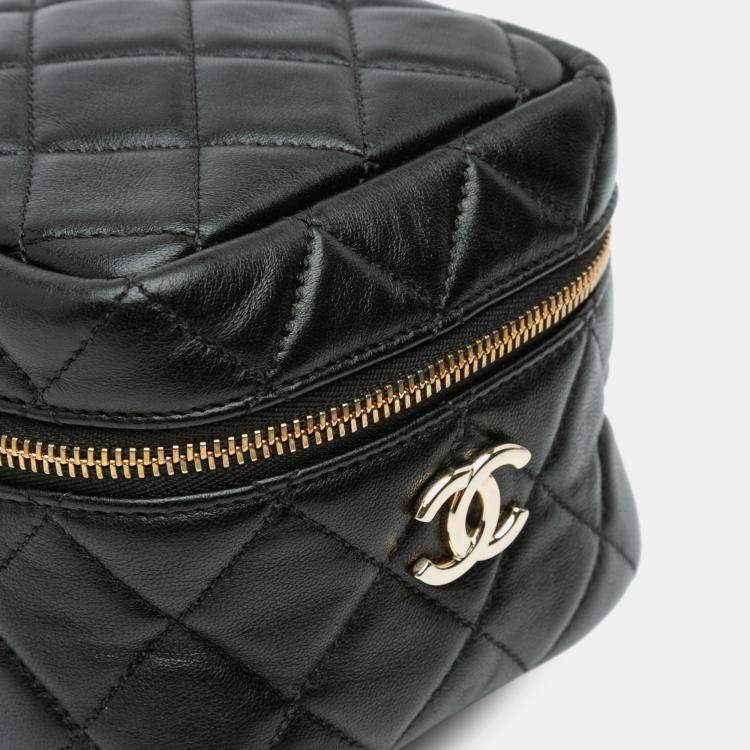 Pre Owned Chanel Black Quilted Lambskin Cube Chain Wristlet Case