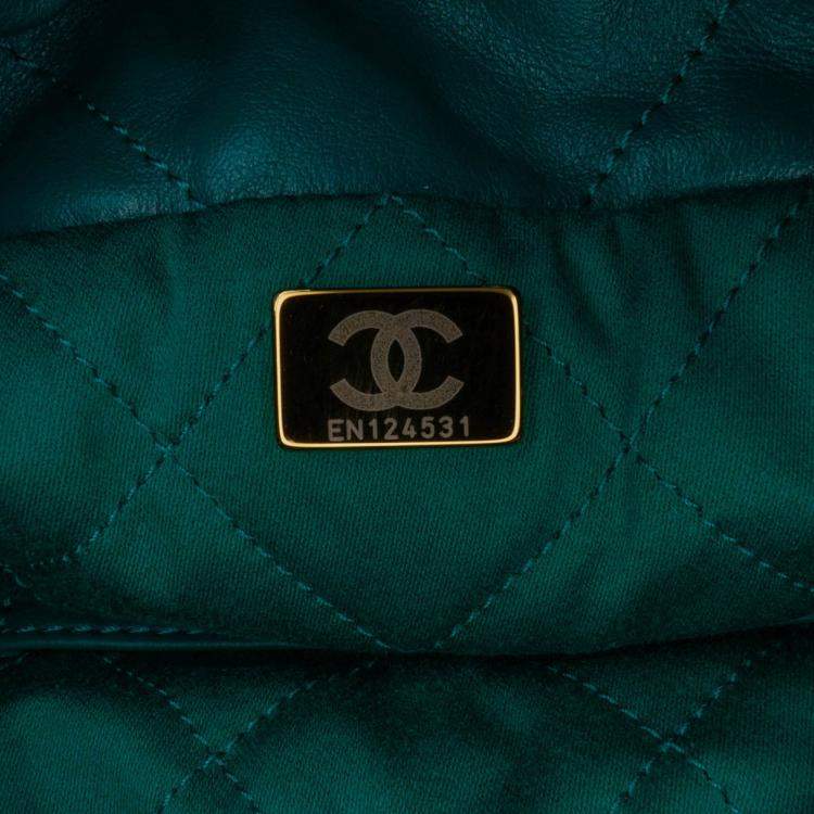 Pre Owned Chanel Green Mini Shiny Calfskin 22 Handbag
