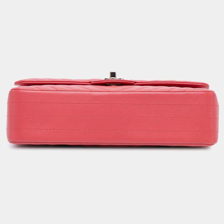 Pre Owned Chanel Pink Medium Classic Chevron Lambskin Double Flap