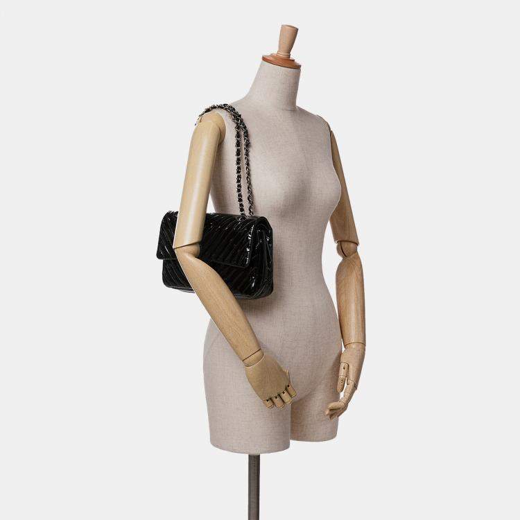 Pre Owned Chanel Black Medium Classic Chevron Patent Double Flap