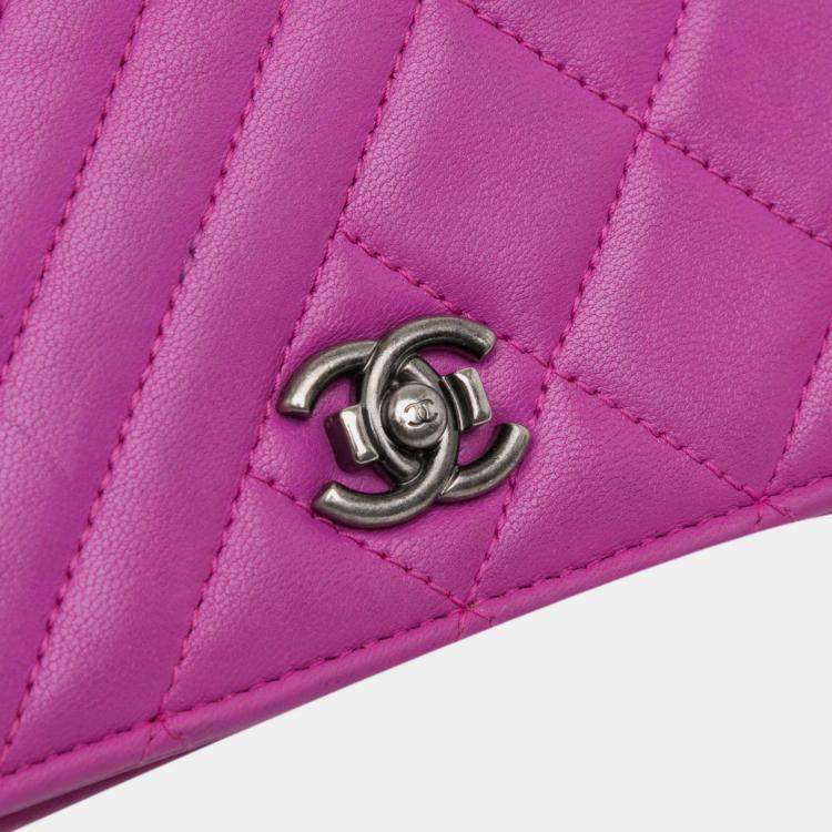 Pre Owned Chanel Purple Lambskin Coco Boy Wallet On Chain
