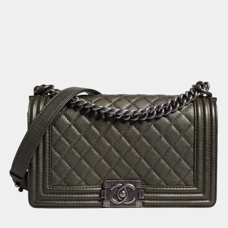 Pre Owned Chanel Boy Green Leather Shoulder Bag