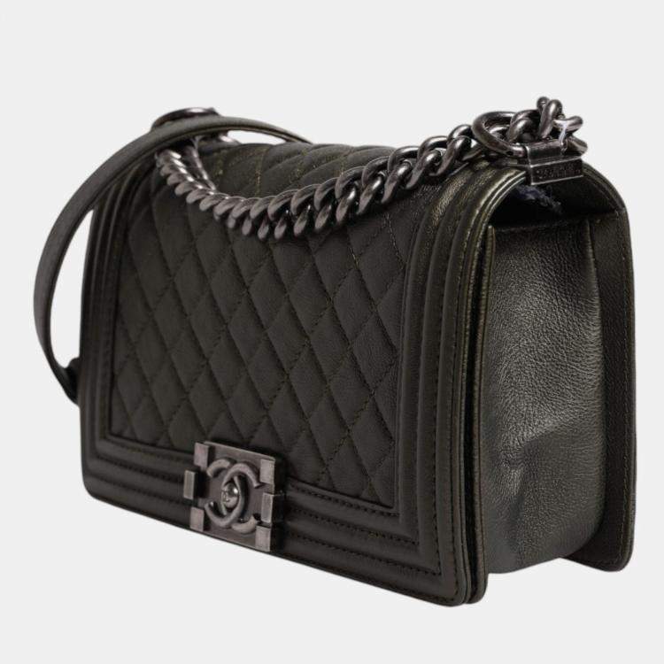 Pre Owned Chanel Boy Green Leather Shoulder Bag