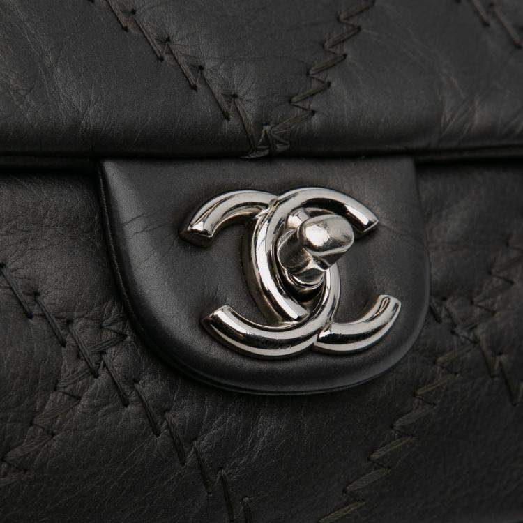 Pre Owned Chanel Black CC Quilted Calfskin Ultimate Stitch Flap