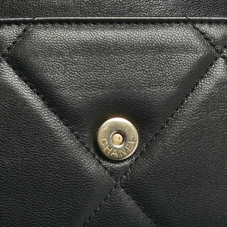 Pre Owned Chanel Black Quilted Leather 19 Flap Wallet on Chain