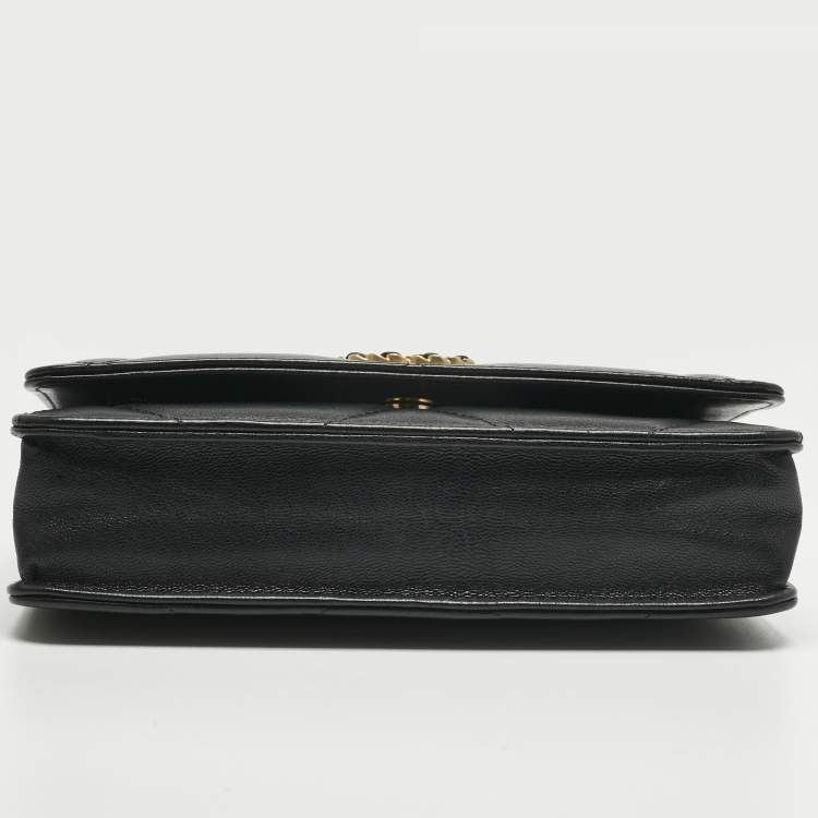 Pre Owned Chanel Black Quilted Leather 19 Flap Wallet on Chain
