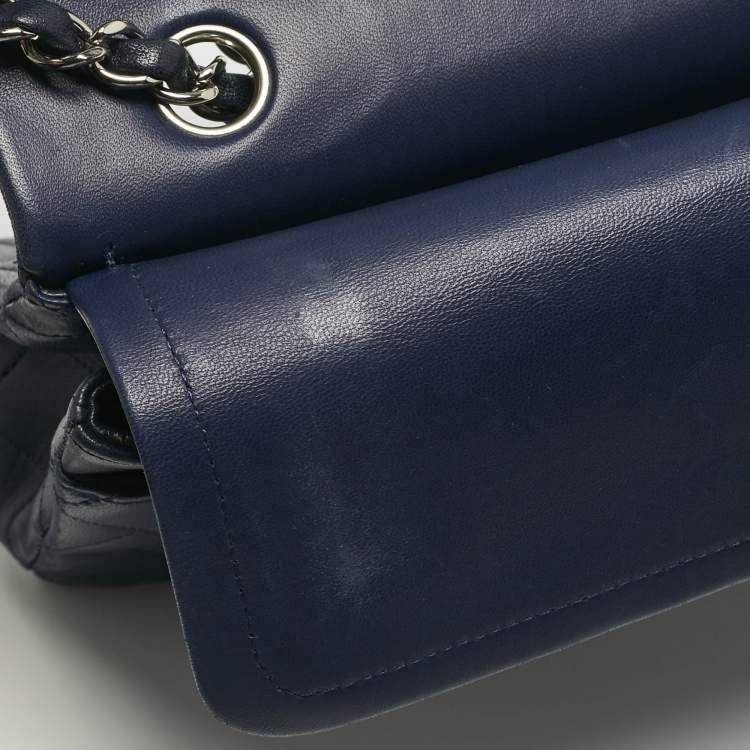 Pre Owned Chanel Navy Blue Quilted Leather Medium Classic Double Flap Bag
