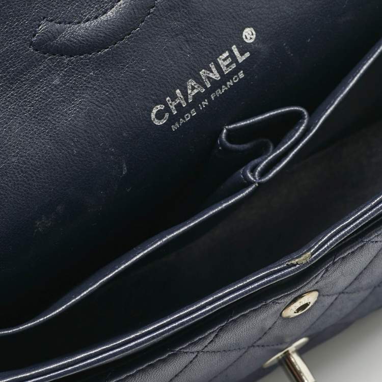 Pre Owned Chanel Navy Blue Quilted Leather Medium Classic Double Flap Bag