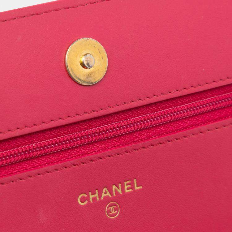 Pre Owned Chanel Pink Quilted Lambskin 19 Wallet on Chain