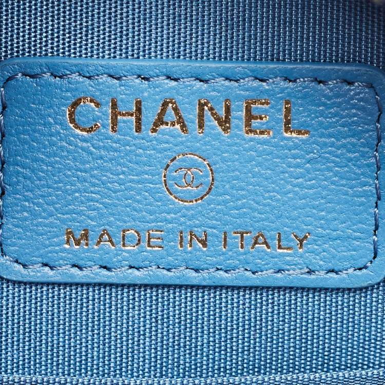 Pre Owned Chanel Blue Quilted Leather Ribbon Round Chain Clutch