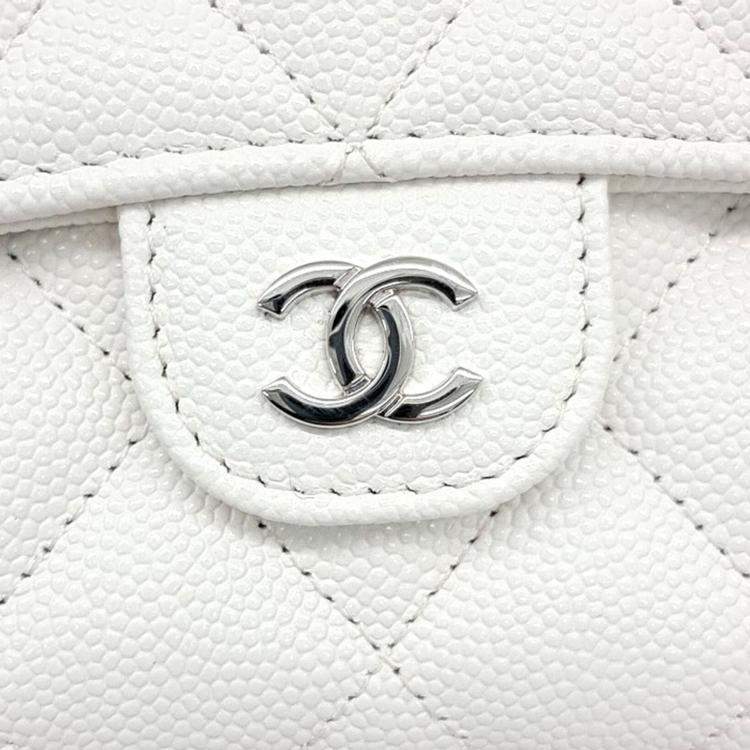 Pre Owned Chanel White Caviar Leather Caviar Medium Wallet