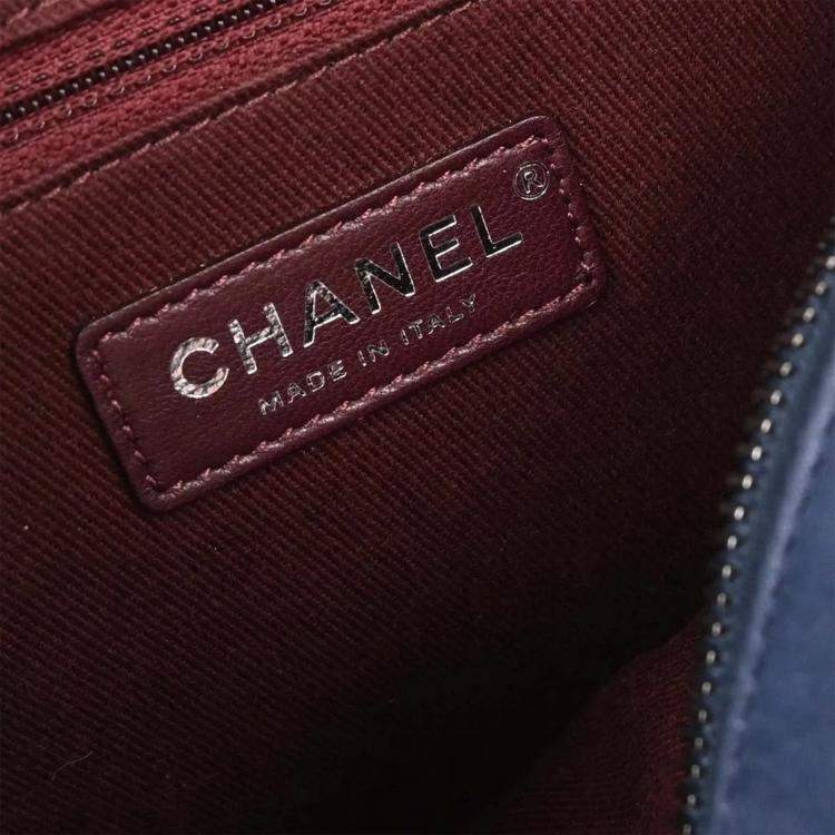 Pre Owned Chanel Navy Calfskin Day Trip Flap Bag