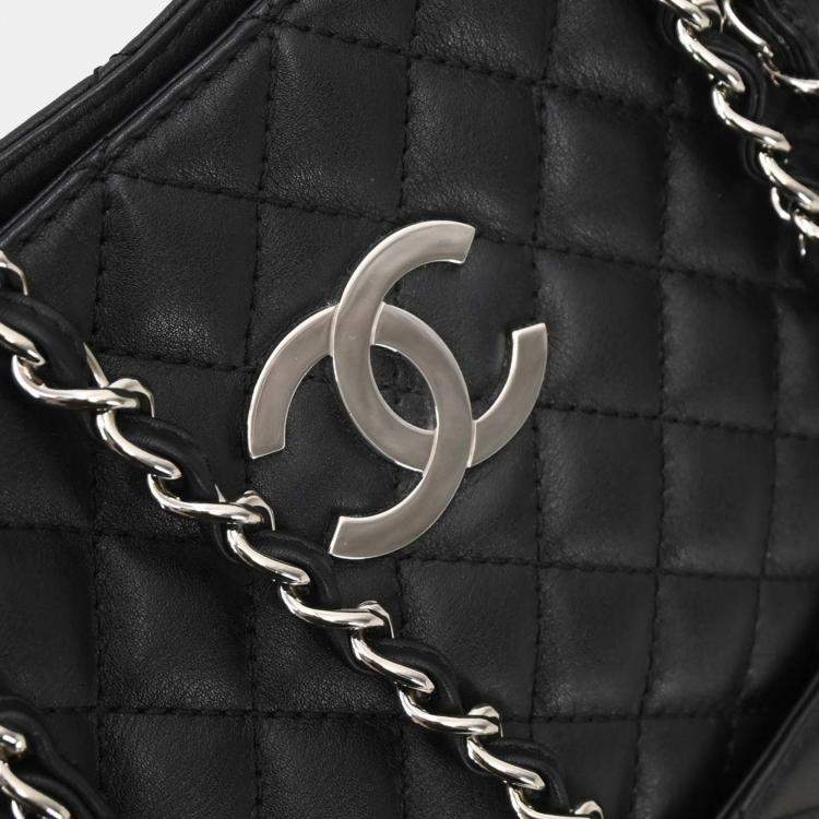 Pre Owned Chanel Black Calfskin Shoulder Tote Bag