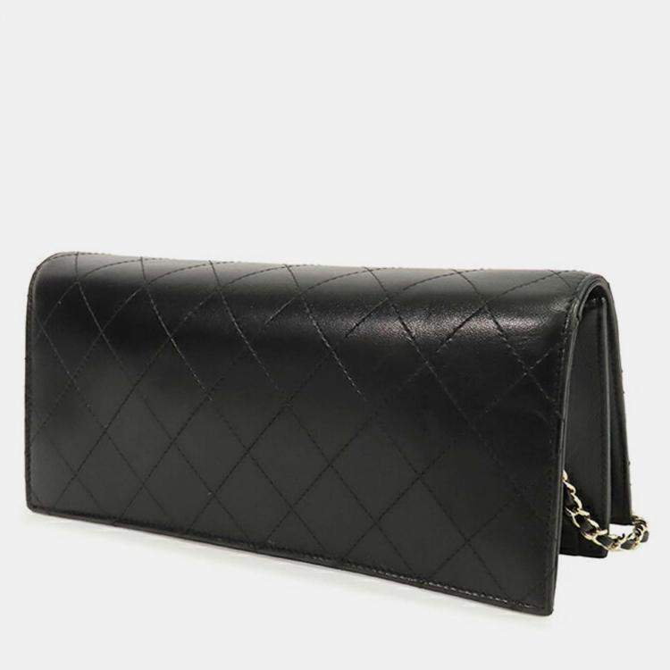 Pre Owned Chanel Black CC Stitched Lambskin Clutch With Chain