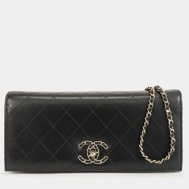 Pre Owned Chanel Black CC Stitched Lambskin Clutch With Chain