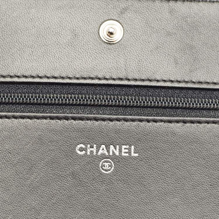 Pre Owned Chanel Black Quilted Leather Coco Boy Wallet on Chain
