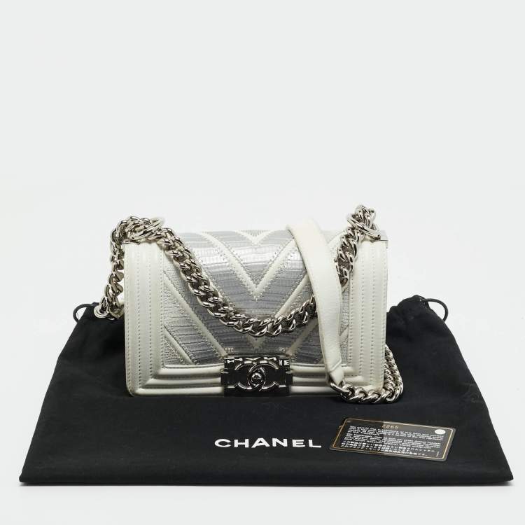 Pre Owned Chanel White/Grey Chevron Lizard and Leather Small Boy Flap Bag
