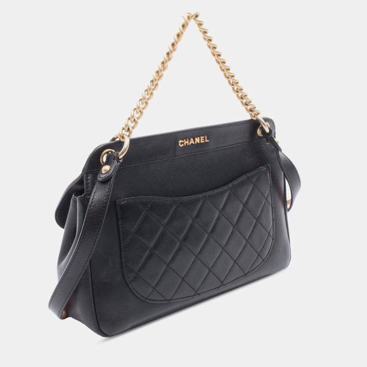 Pre Owned Chanel Black Quilted Lambskin Curved Flap