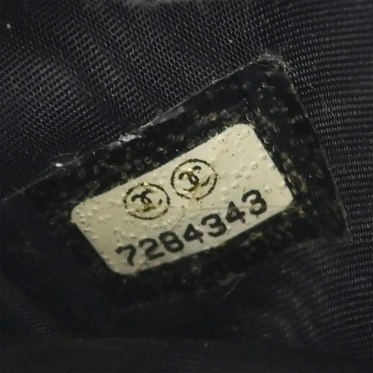 Pre Owned Chanel Black Lambskin Choco Bar Wallet