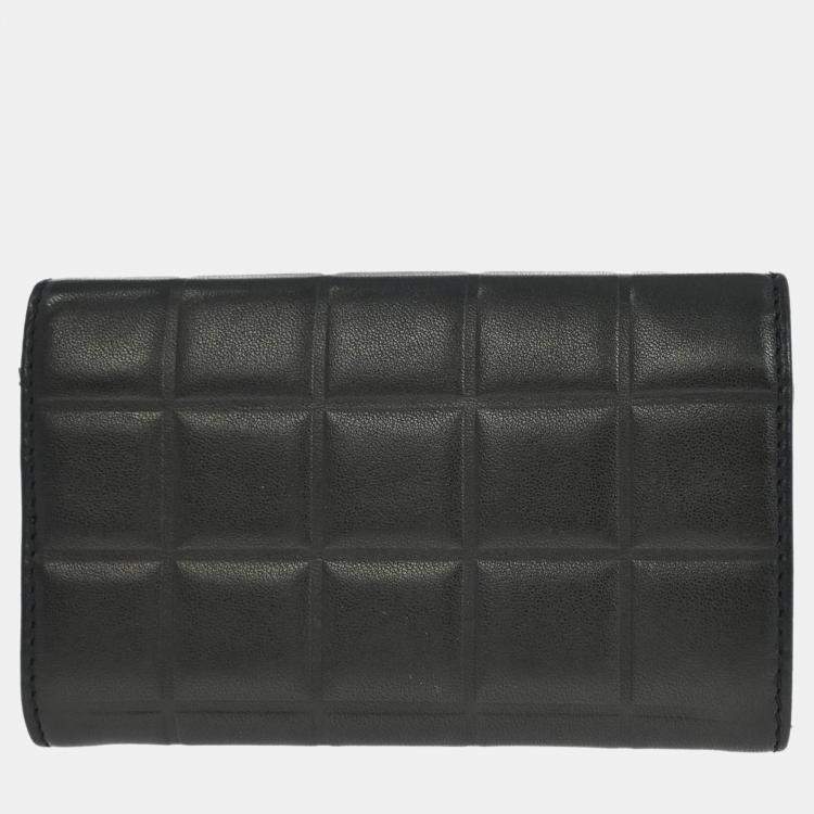 Pre Owned Chanel Black Lambskin Choco Bar Wallet