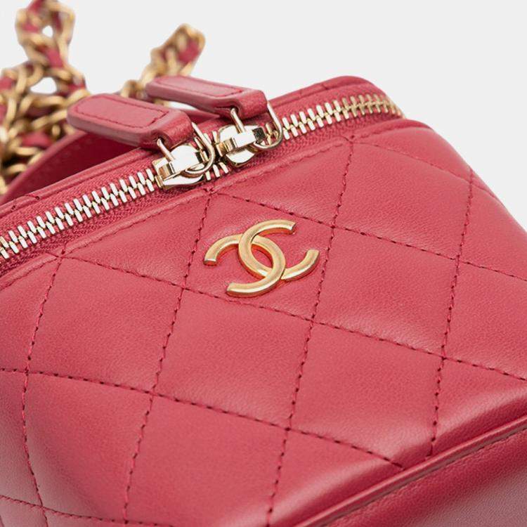 Pre Owned Chanel Red Mini CC Quilted Lambskin Top Handle Vanity Case With Chain