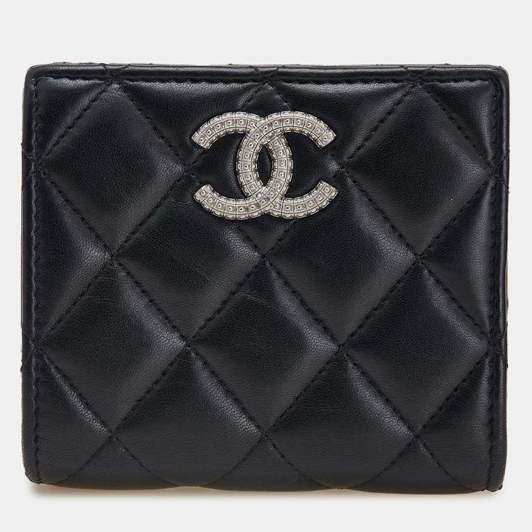 Pre Owned Chanel Black CC Quilted Lambskin Compact Bifold Wallet