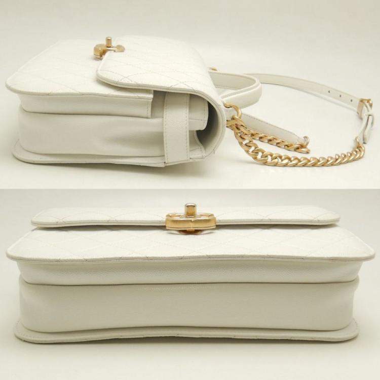 Pre Owned Chanel Chain  Caviar Skin White Shoulder Bag