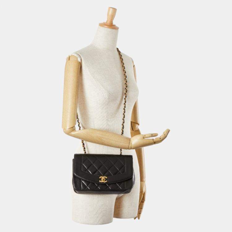 Pre Owned Chanel Matelasse Diana 22 Coco Mark Black Lambskin Shoulder Bag 