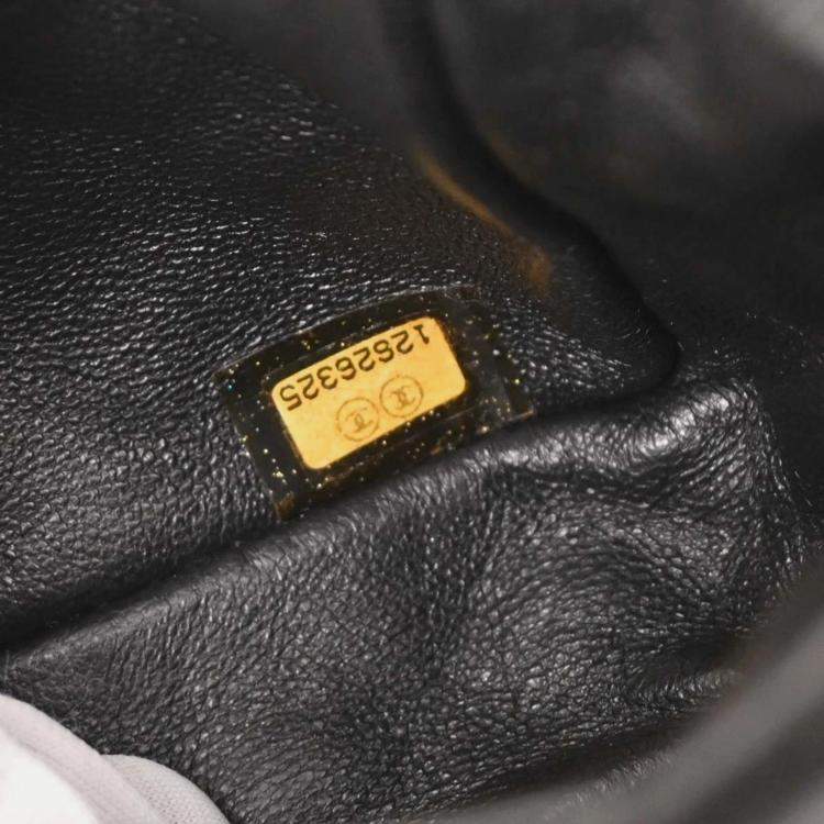 Pre Owned حقيبة شانيل شونة كتف سوداء جلد الخراف فالنتاين شرق غرب