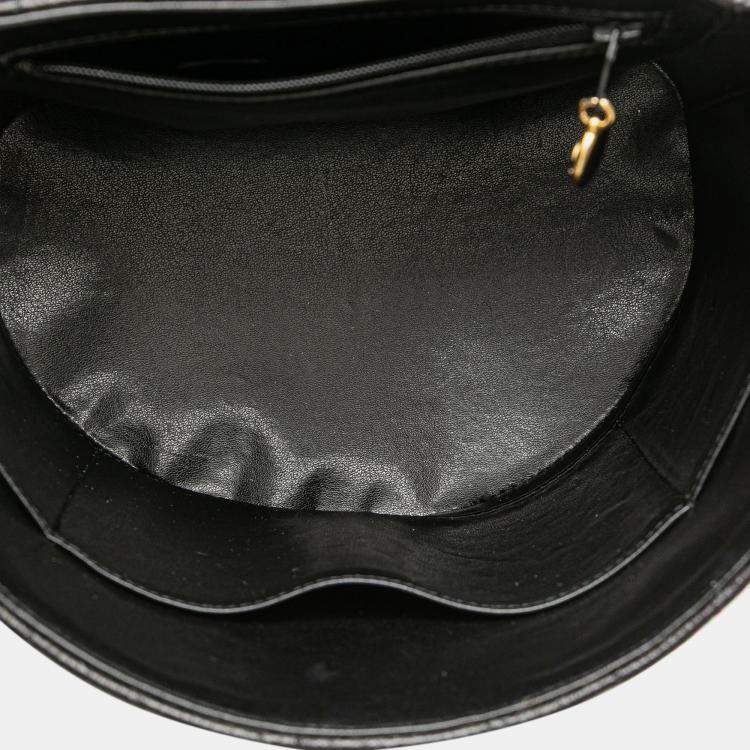 Pre Owned Chanel Black CC Chevron Caviar Turnlock Vanity Bag