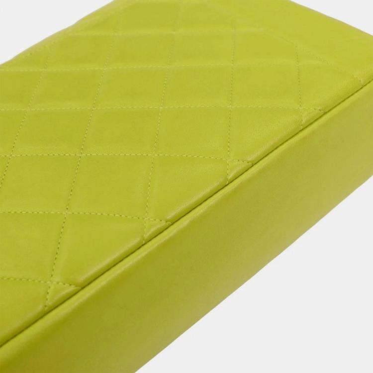 Pre Owned Chanel Light Green Lambskin Medium Diana Shoulder Bag