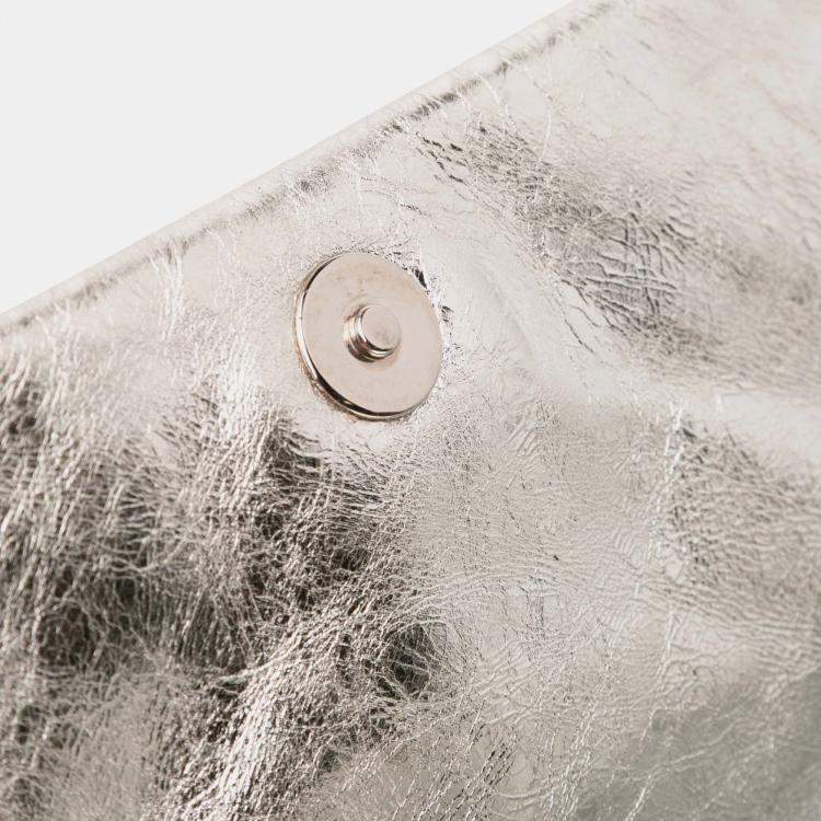 Pre Owned Chanel Silver Metallic Glazed Calfskin Perforated Rodeo Drive Flap