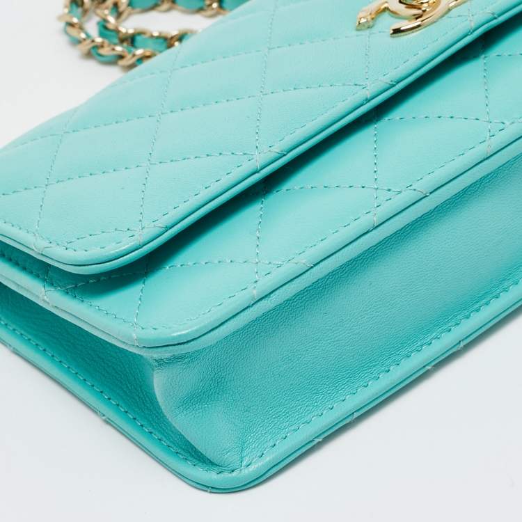 Pre Owned Chanel Turquoise Quilted Leather Trendy CC Wallet on Chain