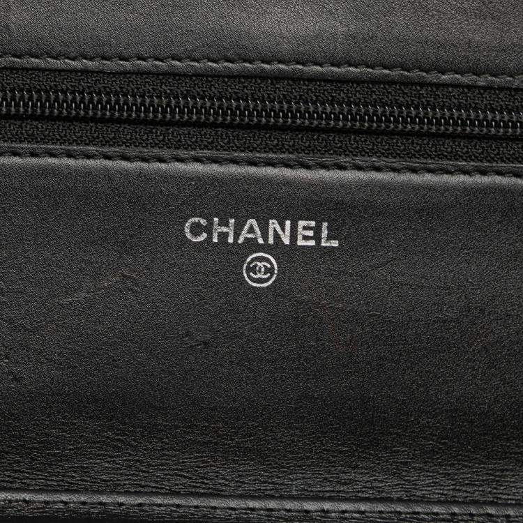 Pre Owned Chanel Black Lambskin Cambon Ligne Wallet On Chain