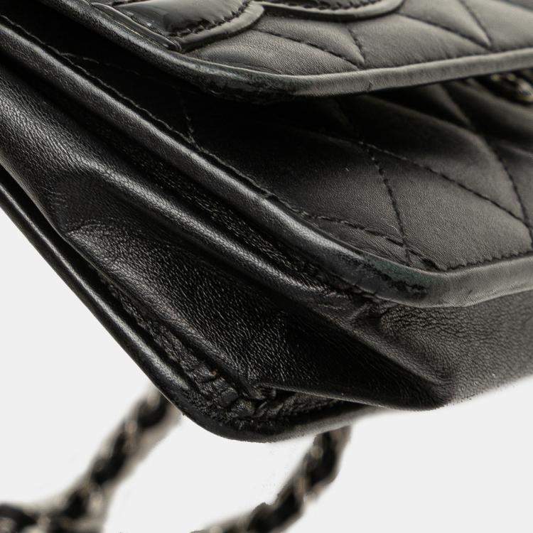 Pre Owned Chanel Black Lambskin Cambon Ligne Wallet On Chain