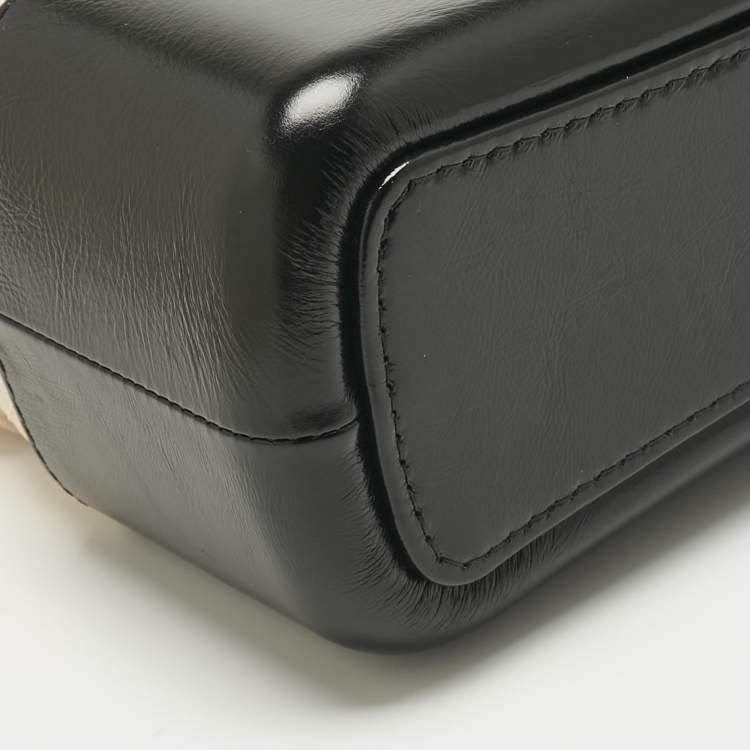 Pre Owned Chanel Beige/Black Quilted Aged Leather Medium Gabrielle Hobo