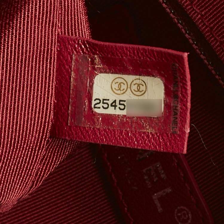 Pre Owned Chanel Beige/Black Quilted Aged Leather Medium Gabrielle Hobo